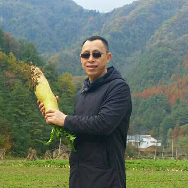 墨迹男的第一张照片--松溪婚介网