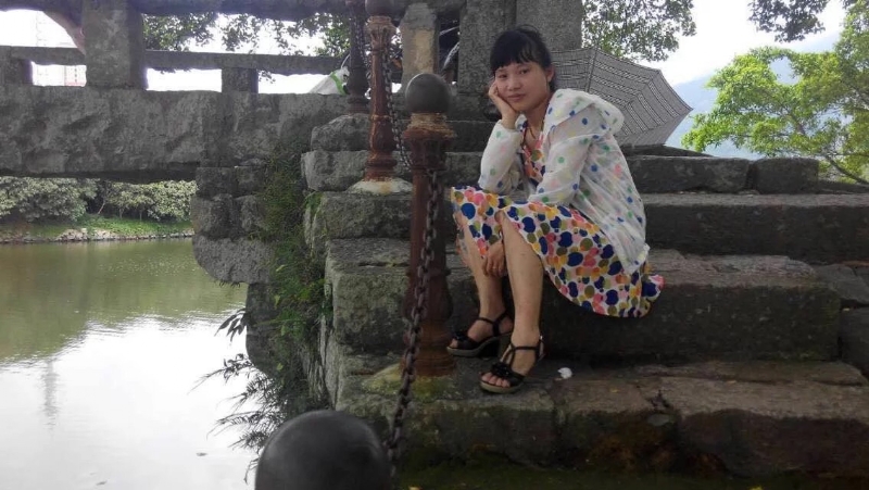 女子悠然的第一张照片--松溪婚介网