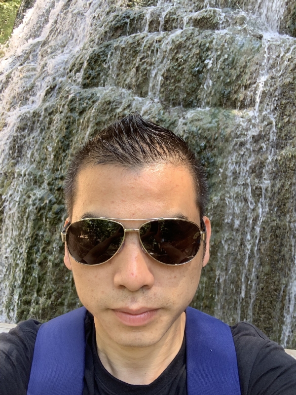 高兴的第二张照片--松溪婚介网