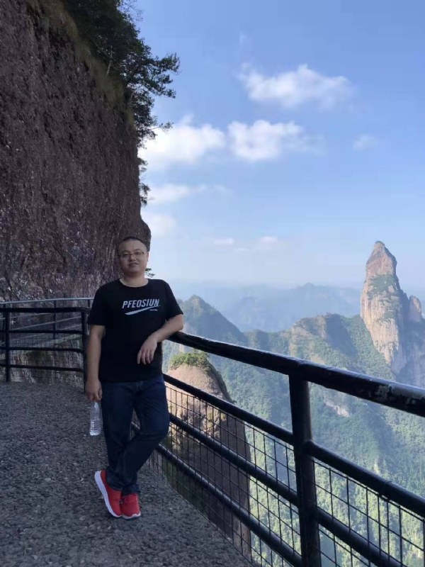 不杵于物的第一张照片--松溪婚介网
