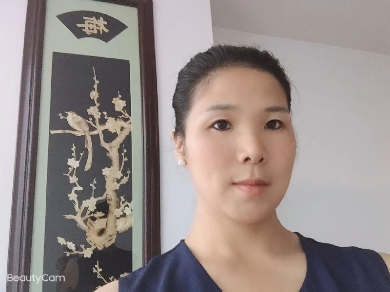 微笑的第一张照片--松溪婚介网