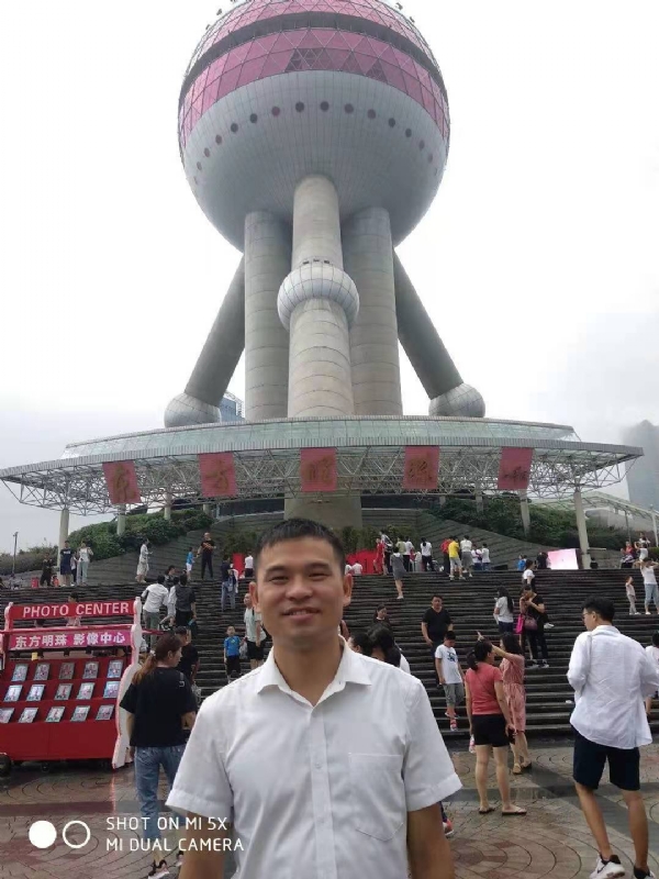 小猫吃老鼠的第一张照片--松溪婚介网