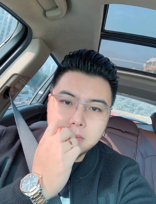 把苹果咬哭的第一张照片--松溪婚介网