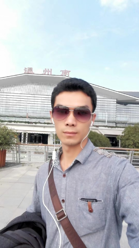 错把真心喂了狗的第三张照片--松溪婚介网