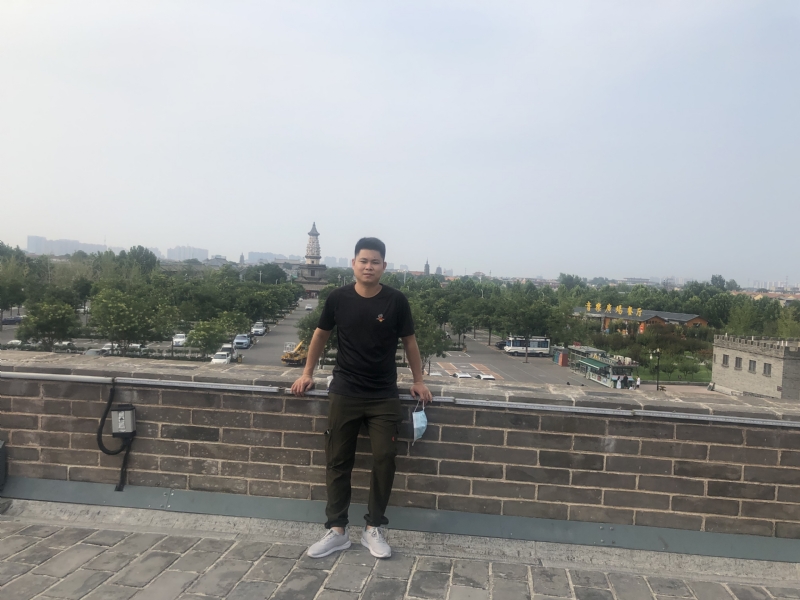 123.向左向右的第一张照片--松溪婚介网