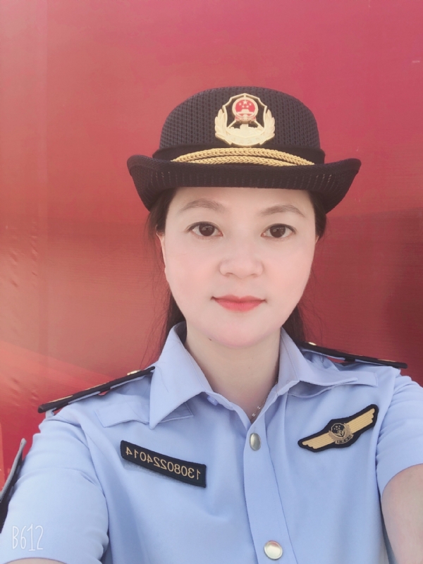 明明的第一张照片--松溪婚介网