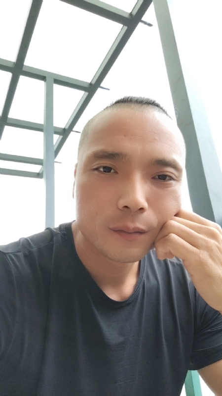 伯爵的第三张照片--松溪婚介网