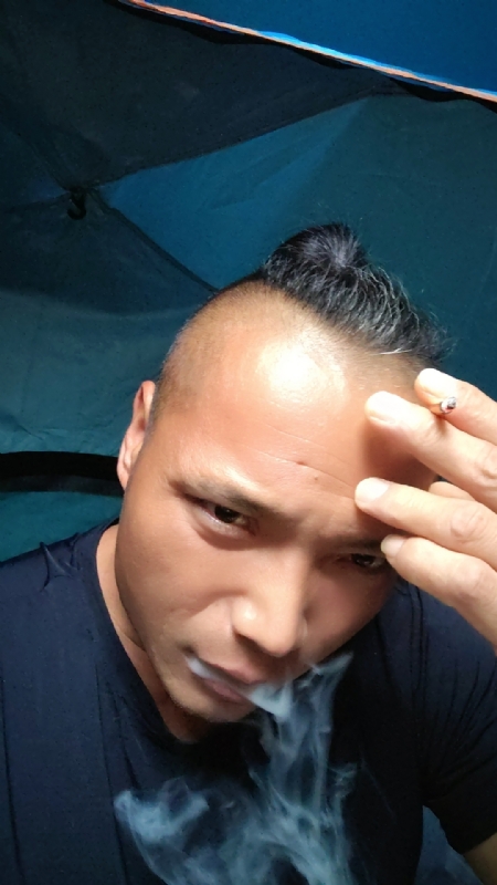 伯爵的第四张照片--松溪婚介网